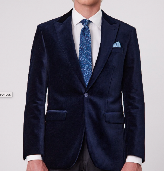 The Savile Row Jonah Velvet Jacket blends timeless tailoring with a modern edge, crafted from luxurious pure cotton velvet with an ultra-soft plush finish. Desi…
$340.00 AUD