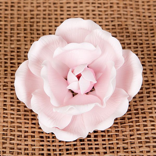Medium Pink Full Bloom Gum paste rose cake topper and cake decoration perfect for cake decorating a rolled fondant wedding cake or rolled fondant birthday cake. Wholesale cake decoration supplies.