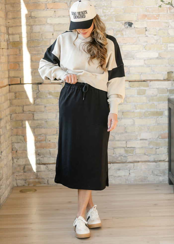 Contrast Edge Cropped Sweatshirt FF Tops