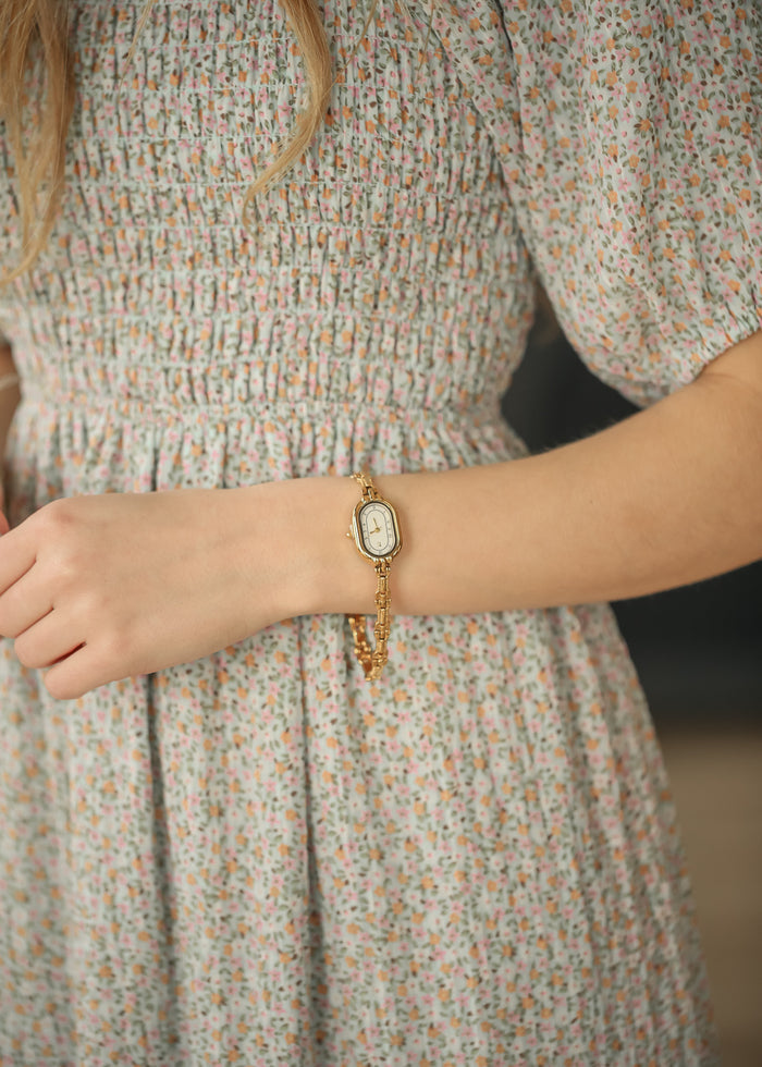 Delicate Gold Link Bracelet Watch Accessory