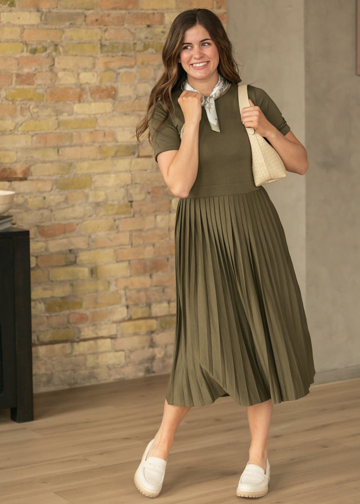 Emersyn Olive Pleated Midi Dress IC Dresses