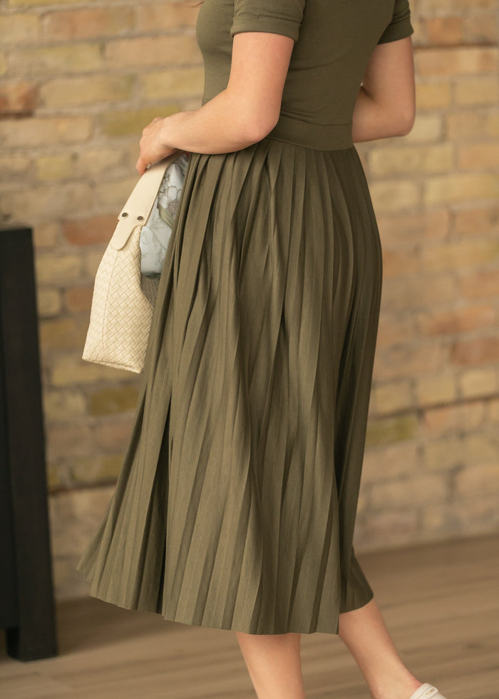 Emersyn Olive Pleated Midi Dress IC Dresses