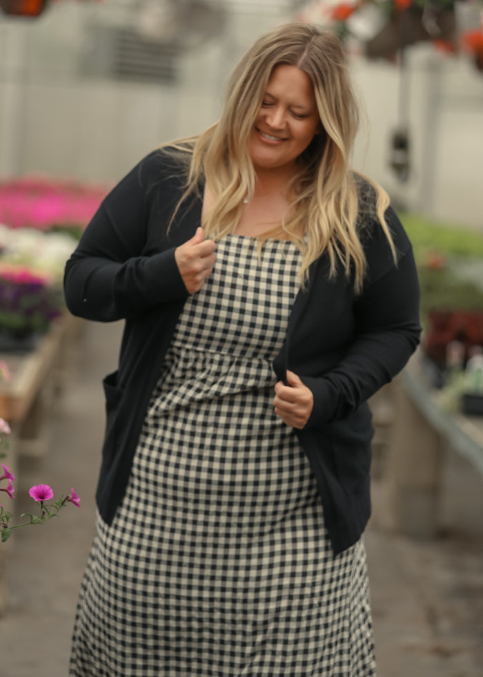 Essential Black Short and Soft Cardigan IC Layering Essentials