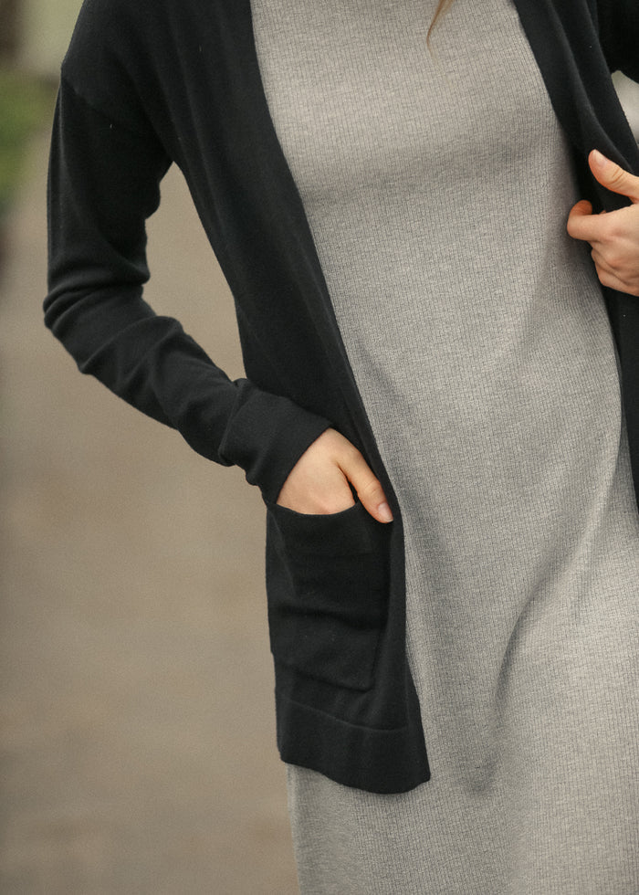 Essential Black Short and Soft Cardigan IC Layering Essentials