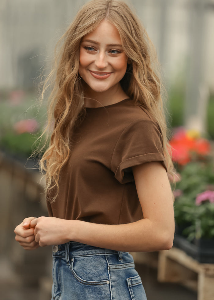 Essential Chocolate Short Sleeve Basic T-shirt IC Tops