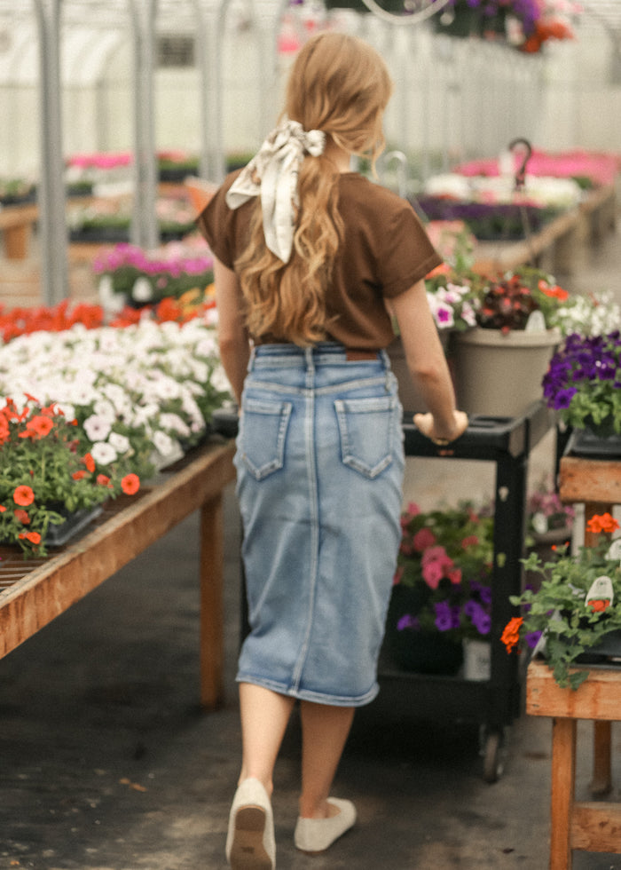 Essential Chocolate Short Sleeve Basic T-shirt IC Tops
