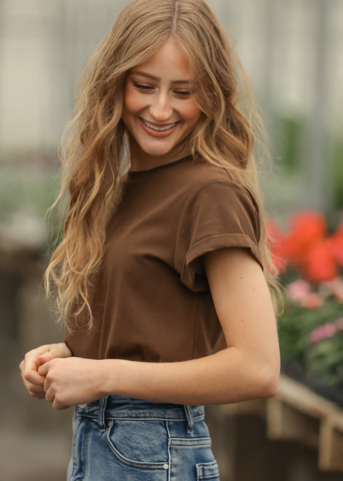 Essential Chocolate Short Sleeve Basic T-shirt IC Tops