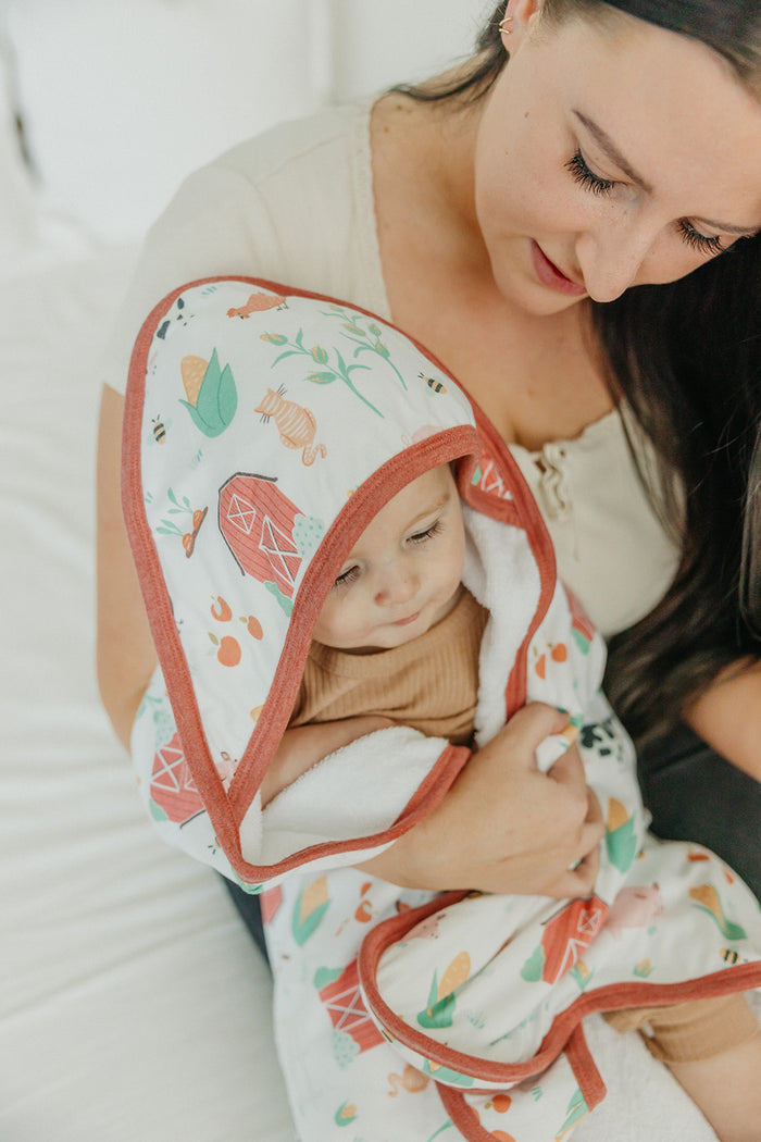 Farmstead Premium Knit Hooded Towel