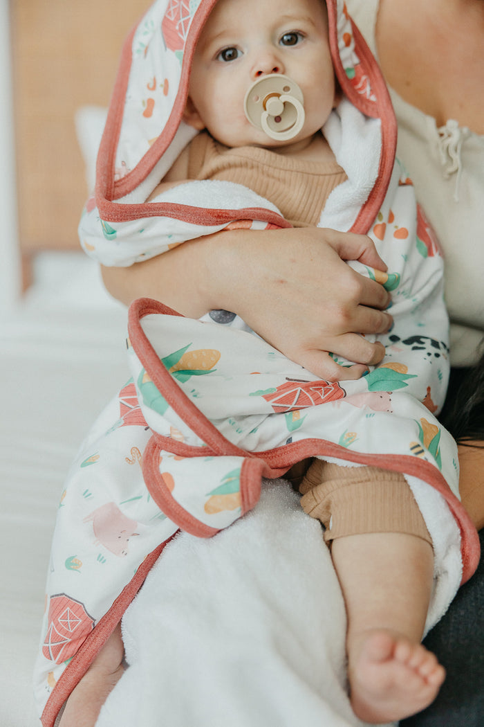 Farmstead Premium Knit Hooded Towel
