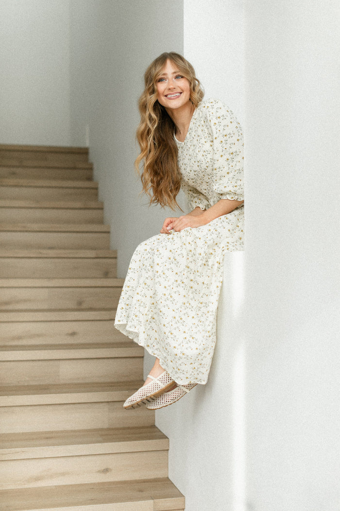 Flora Smocked Midi Dress IC Dresses