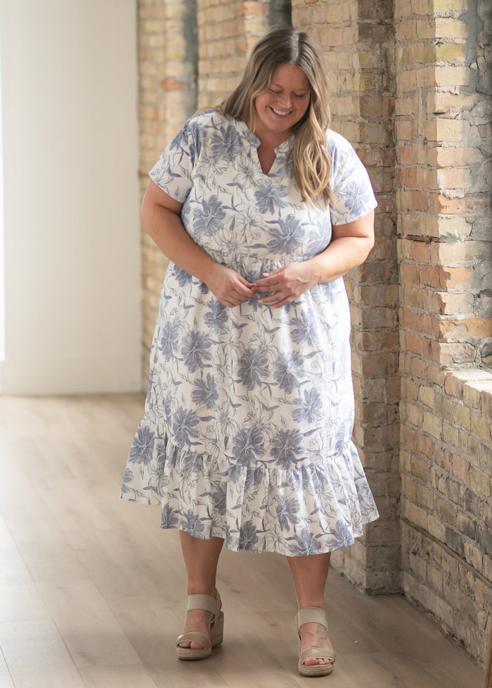 Jaydrien Blue Floral Short Sleeve Midi Dress IC Dresses