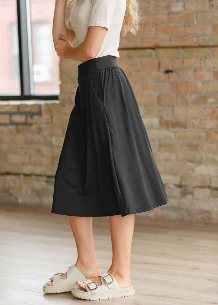 Jo Lightweight Active A-Line Midi Skirt IC Skirts