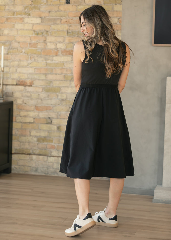 Kitt Sleeveless Midi Dress IC Dresses