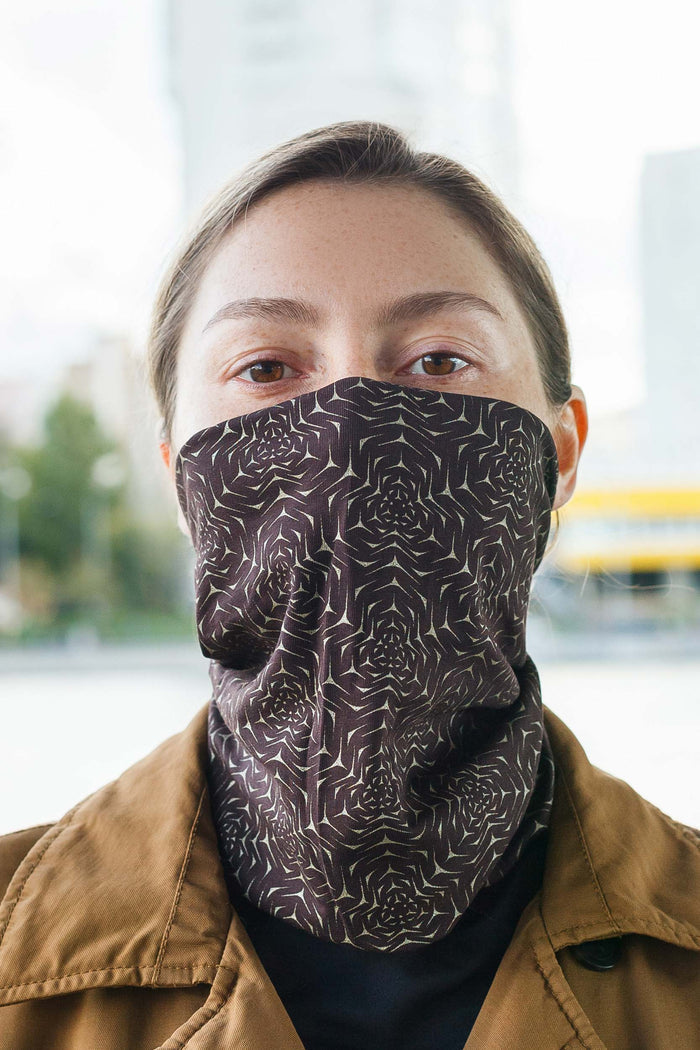 Molekula Gold Neck Gaiter - Brown - symbolika