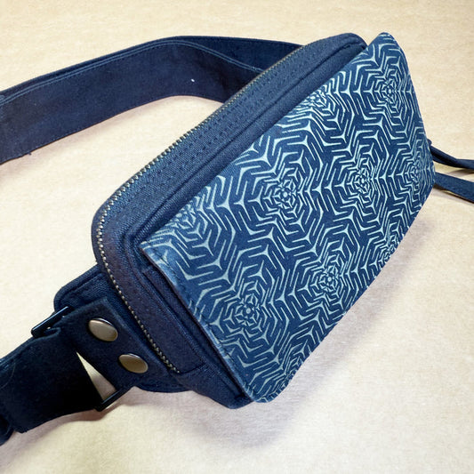 Molekula Gradient Waist Bag - Molecular pattern artwork on black canvas by Symbolika