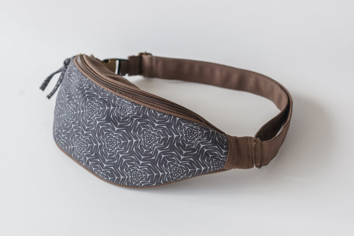Molekula Mono Fanny Pack - Grey Molecular Structure Art