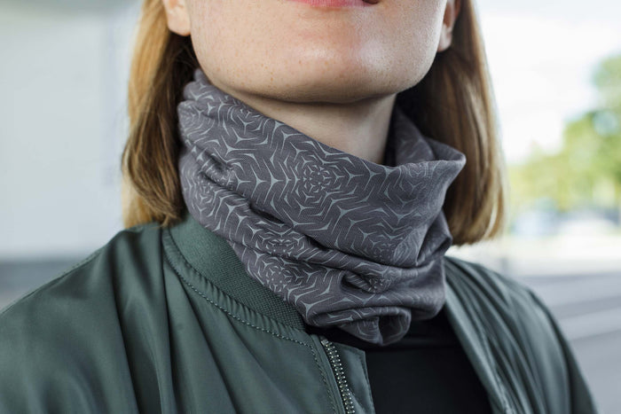 Molekula Mono Neck Gaiter - Grey - symbolika