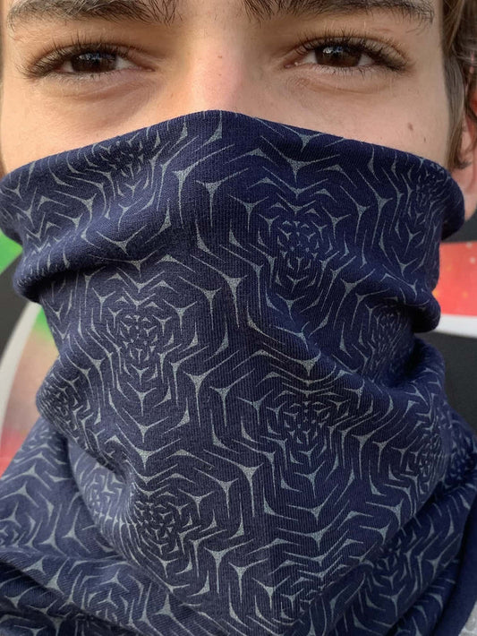 Molekula Mono Neck Gaiter Dark Blue - symbolika