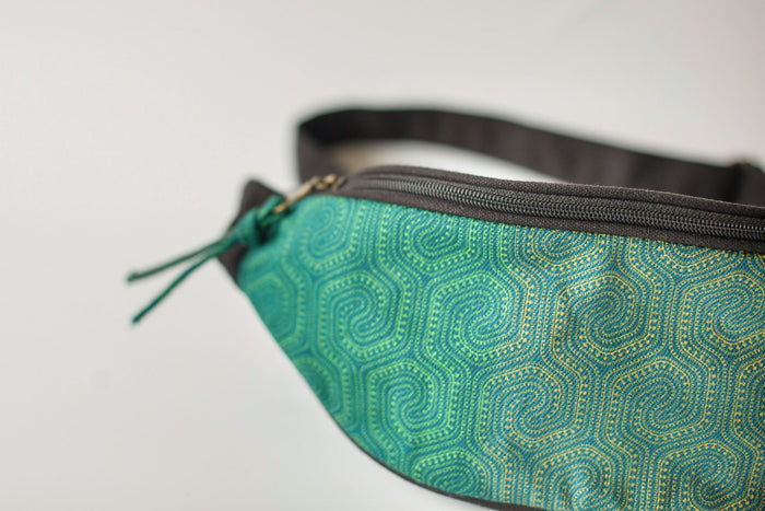 Morcels Gradient Fanny Pack - Emerald Psychedelic Mushroom Design
