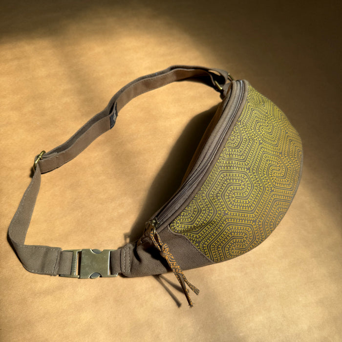Morcels Gradient Fanny Pack — Mushroom Dotwork Art Fanny Pack - Detail Close-Up by Symbolika
