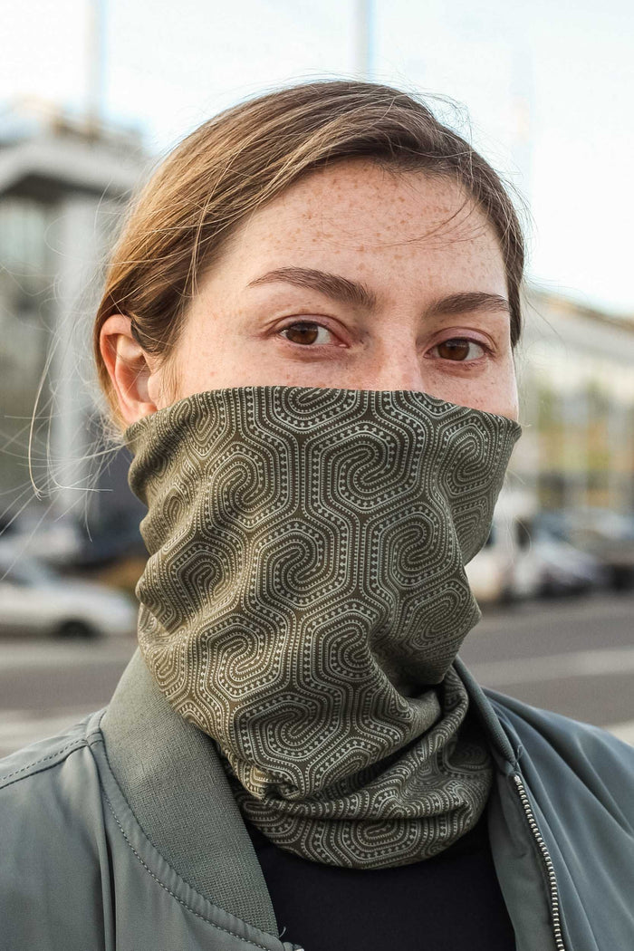 Morcels Mono Neck Gaiter - Olive - symbolika