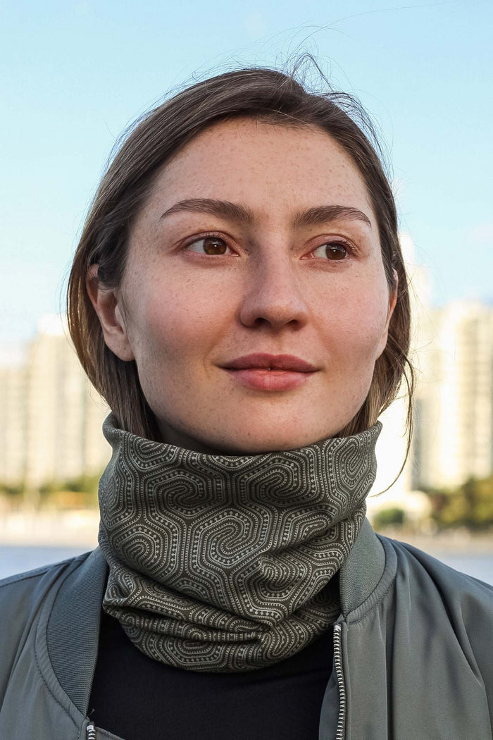 Morcels Mono Neck Gaiter - Olive - symbolika