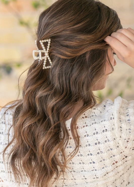 Pearl Bow Claw Clip Accessory