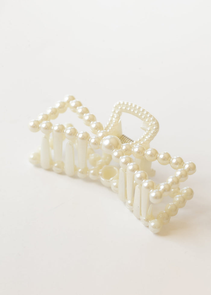 Pearl Bow Claw Clip Accessory