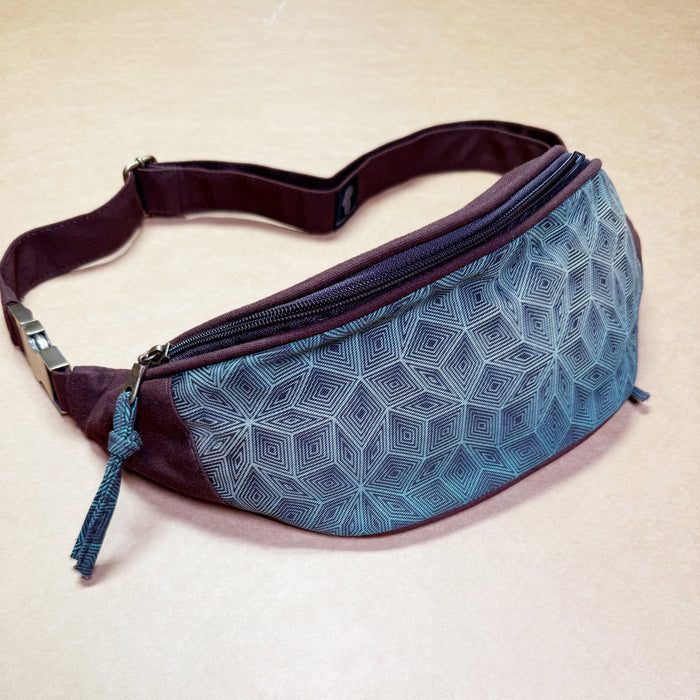 Penrose Lines Gradient Fanny Pack — Mathematical Tiling Art Fanny Pack - Detail Close-Up by Symbolika