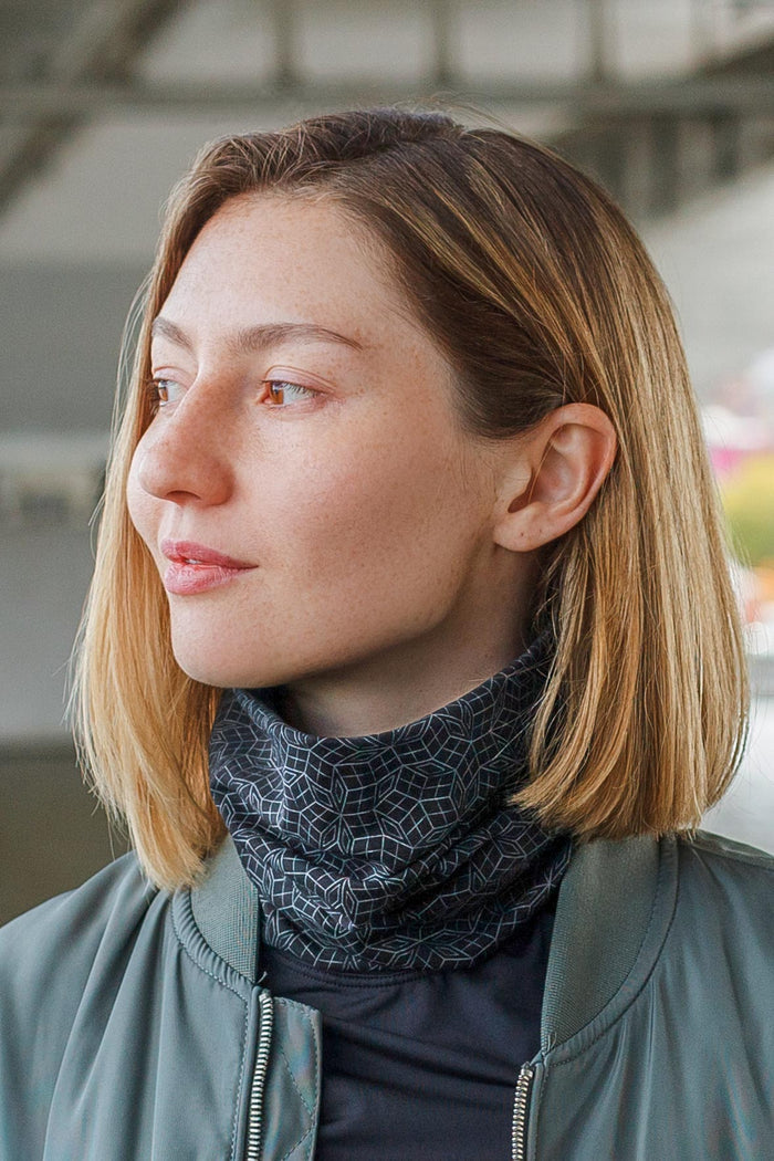 Penrose Mono Neck Gaiter - Black