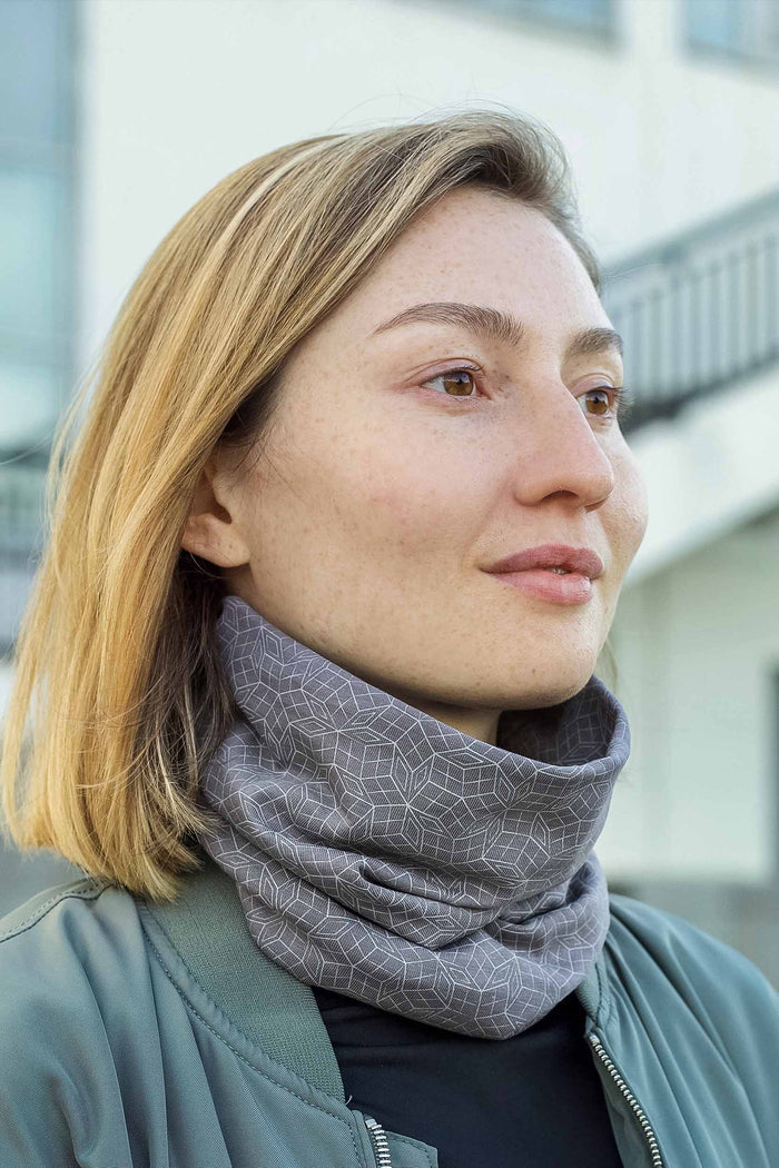 Penrose Mono Neck Gaiter - Grey - symbolika