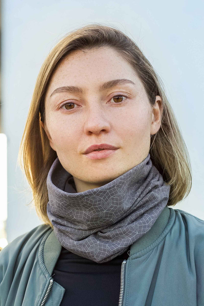 Penrose Mono Neck Gaiter - Grey - symbolika