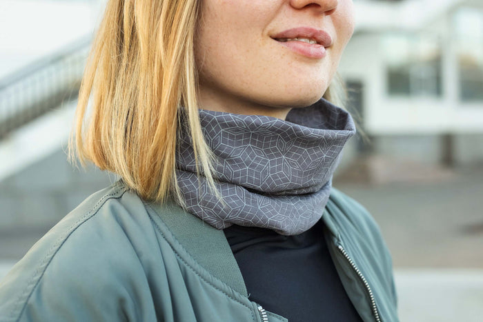 Penrose Mono Neck Gaiter - Grey - symbolika