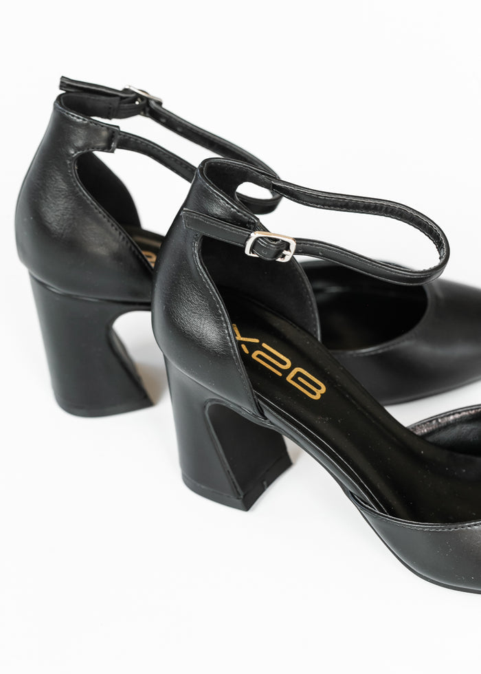 Pointed Toe Flare Block Heel Shoes