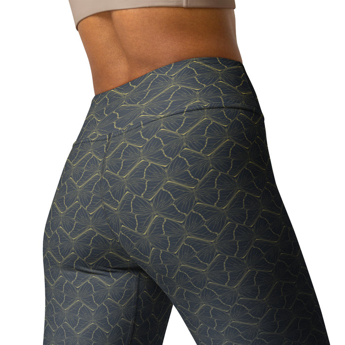 Shipibo Butterfly Amber Grey - Warm Gradient Yoga Leggings - symbolika