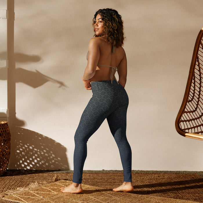 Shipibo Butterfly Amber Grey - Warm Gradient Yoga Leggings - symbolika