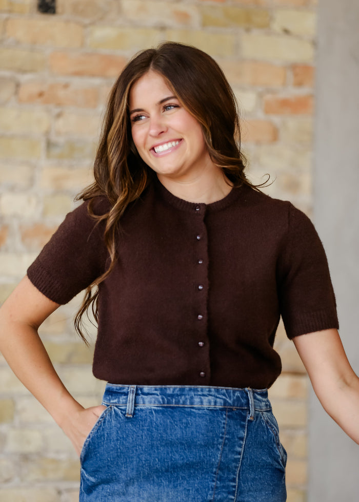 Brown / S