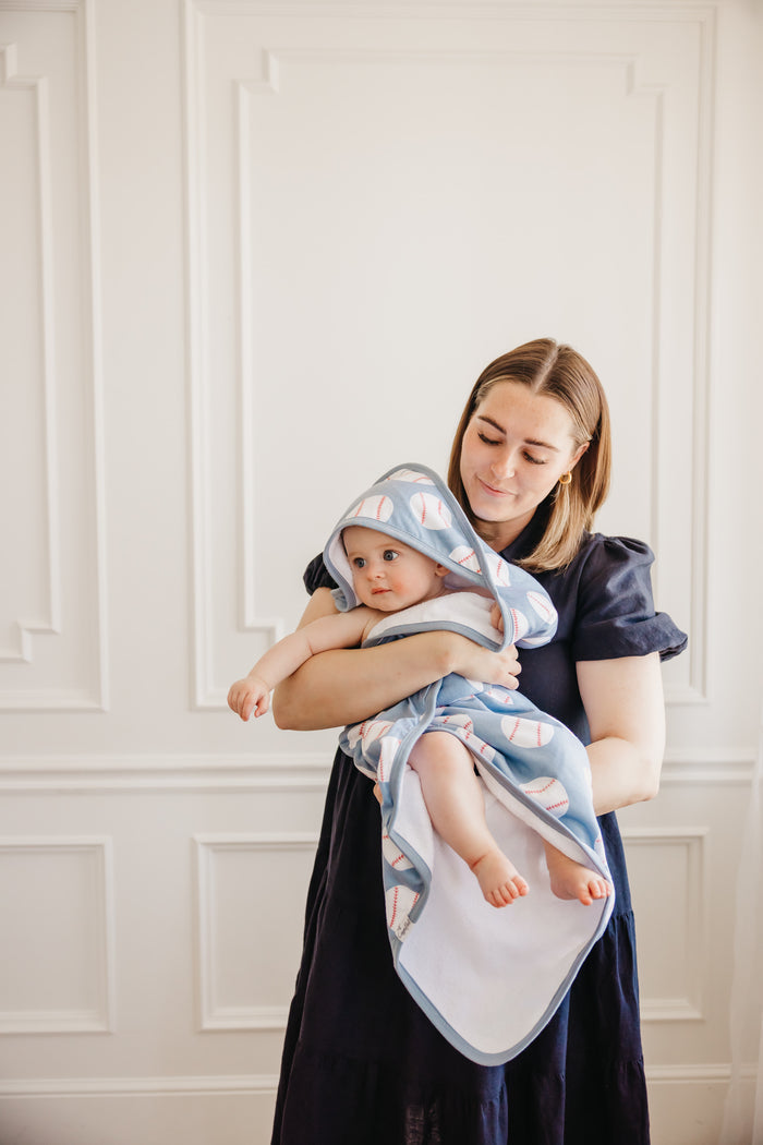 Slugger Premium Knit Hooded Towel