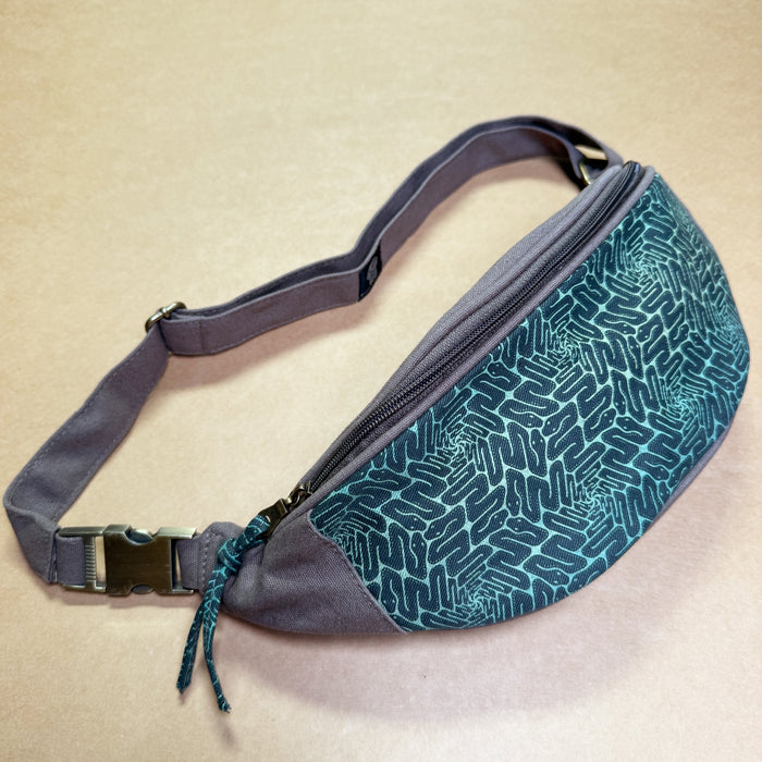 Snaxagons Gradient Fanny Pack — Serpentine Tessellation Art Psychedelic Art Print on Black T-Shirt by Symbolika