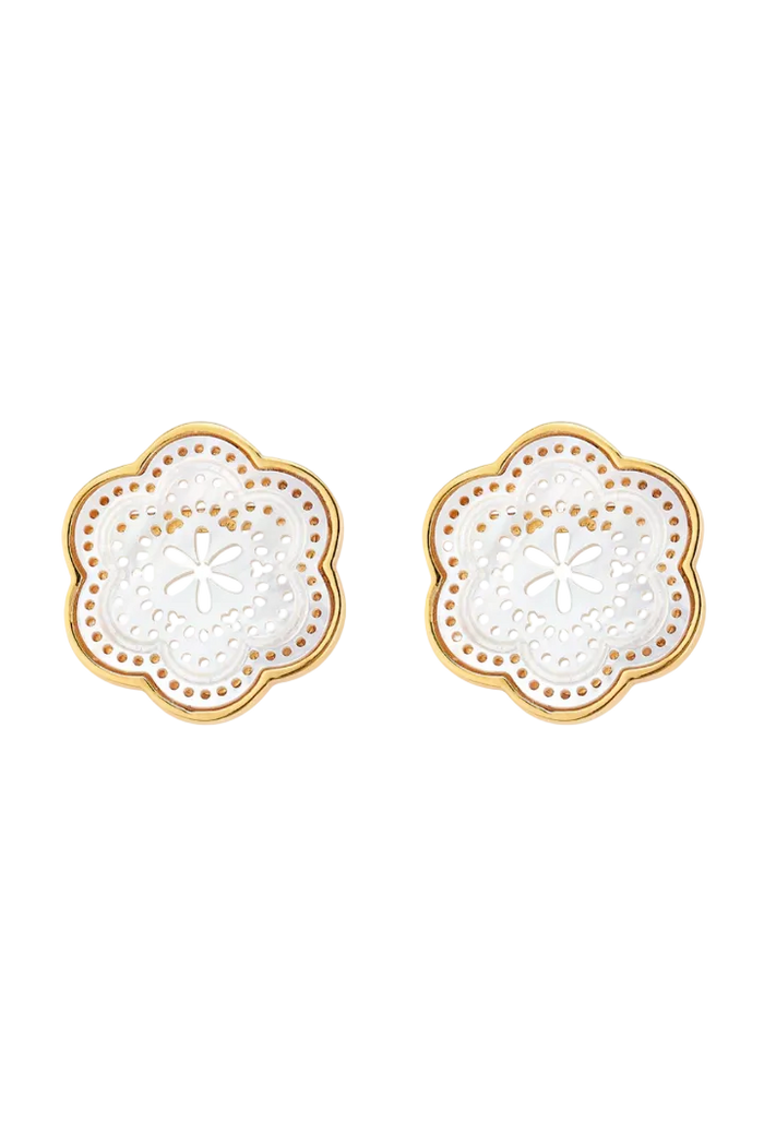 Asha Tamarin Stud Earrings in mother of pearl