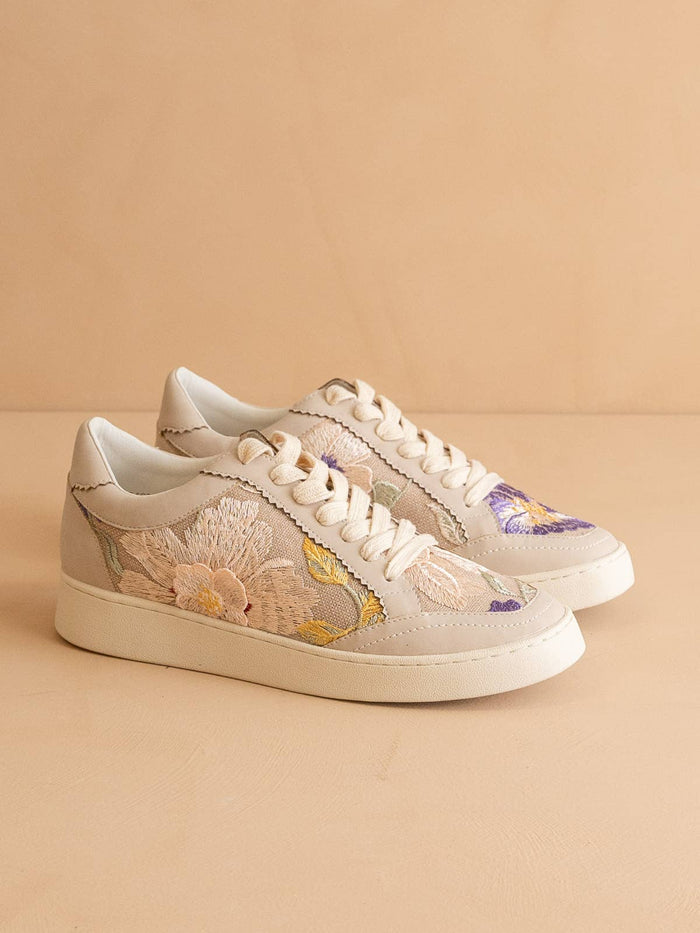 The Tammi | Light Grey Floral Applique Sneaker