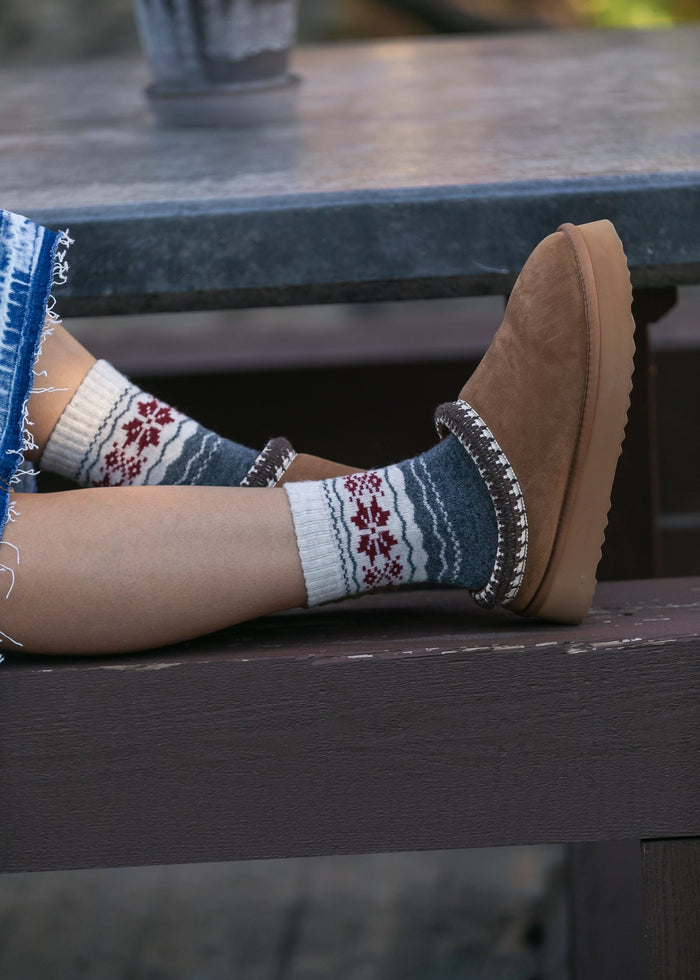 Thick Snowflake Rufia Sock Accessories Gray