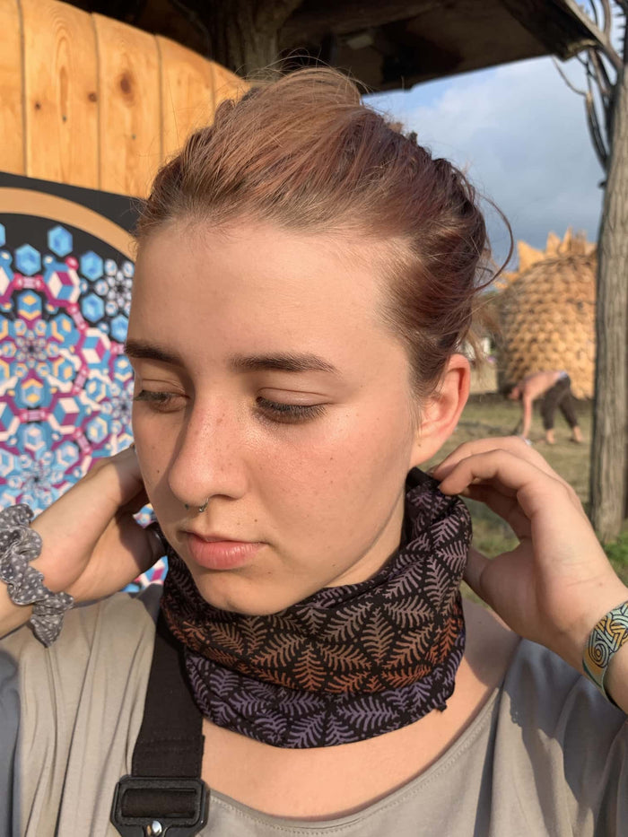 Tricoma Gradient Neck Warmer and Dust Mask - symbolika