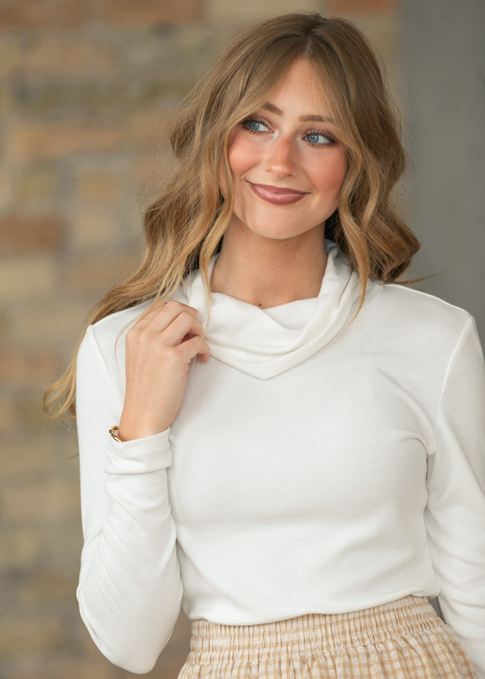 Ultra Soft Ivory Basic Long Sleeve Turtleneck FF Tops