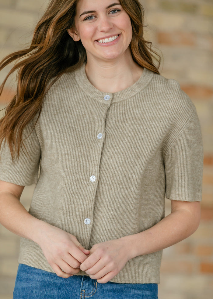 Front view of ribbed taupe short sleeve cardigan